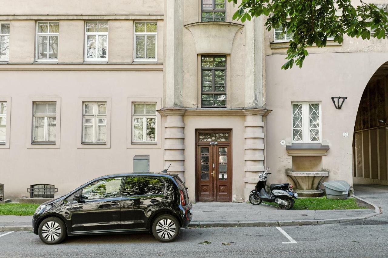 Ausekla Deluxe Apartment Рига Екстер'єр фото